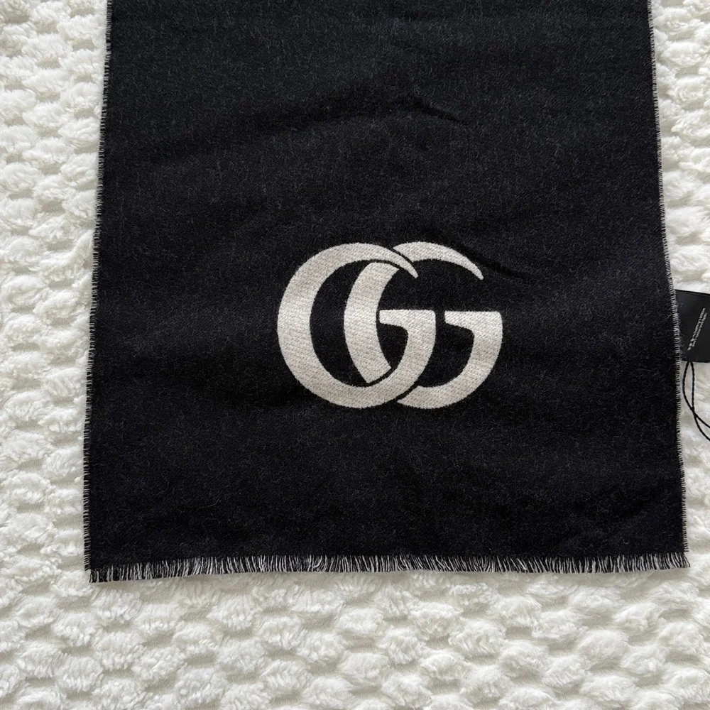 Gucci 100% Wool Running Snake Scarf-452388-Authentic-NWT